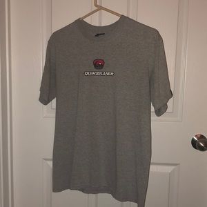 Youth XL Quiksilver t-shirt